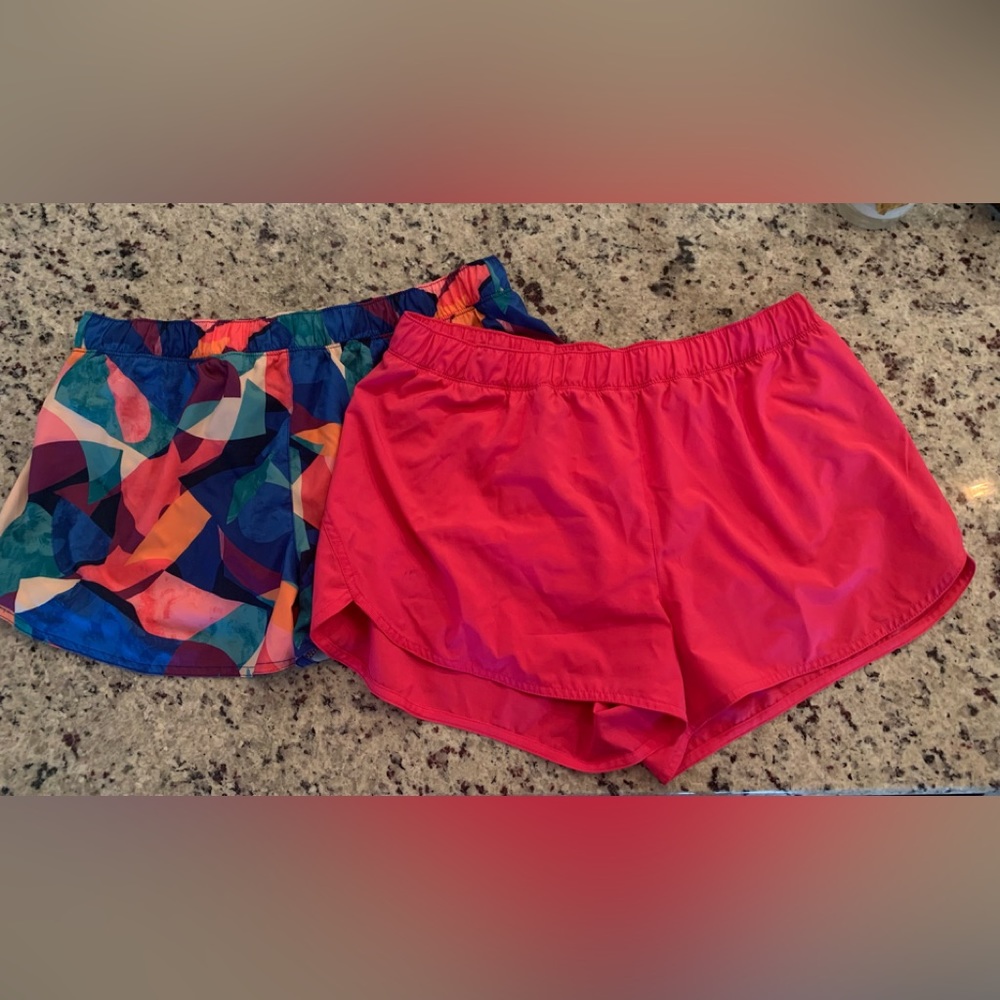 2 pair of Old Navy active wear ladies shorts